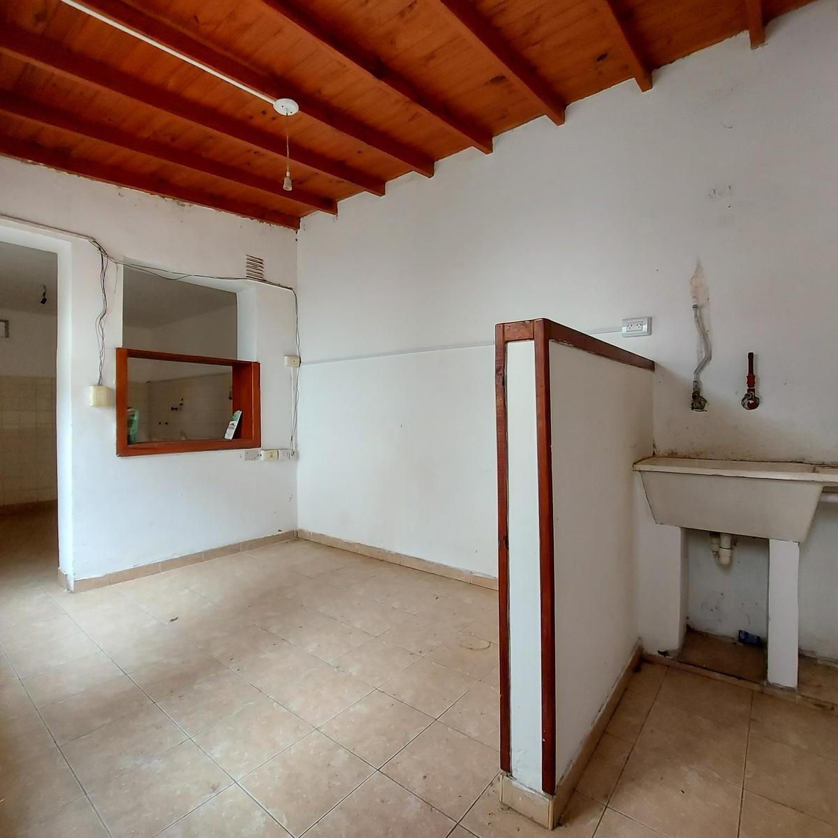 Chalet en Excelente Ubicación, Cercano Al Centro Comercial Güemes y Al Nuevo Shopping. 5