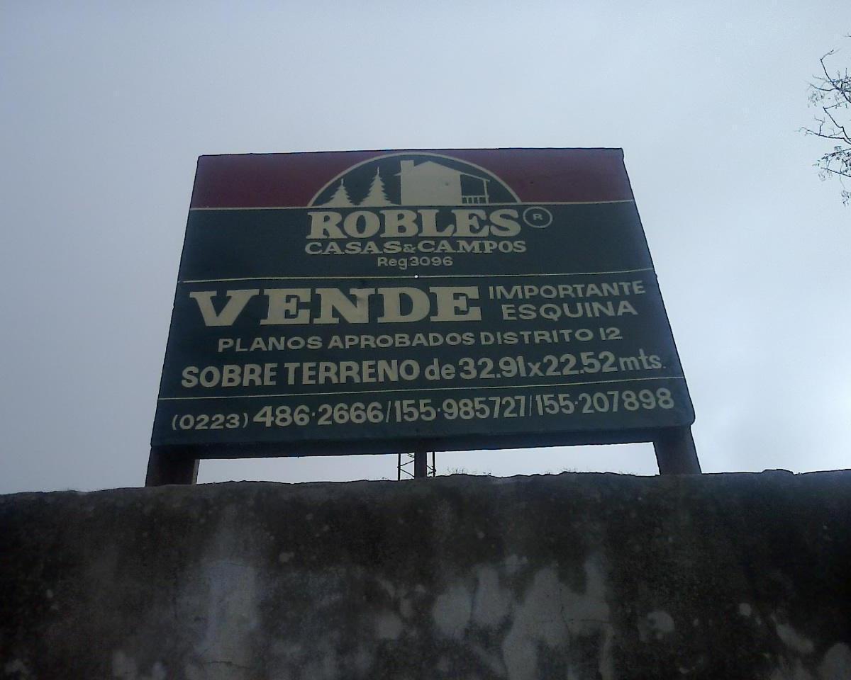 Losa en Esquina, a Tres Cuadras de La Ruta 88. 3