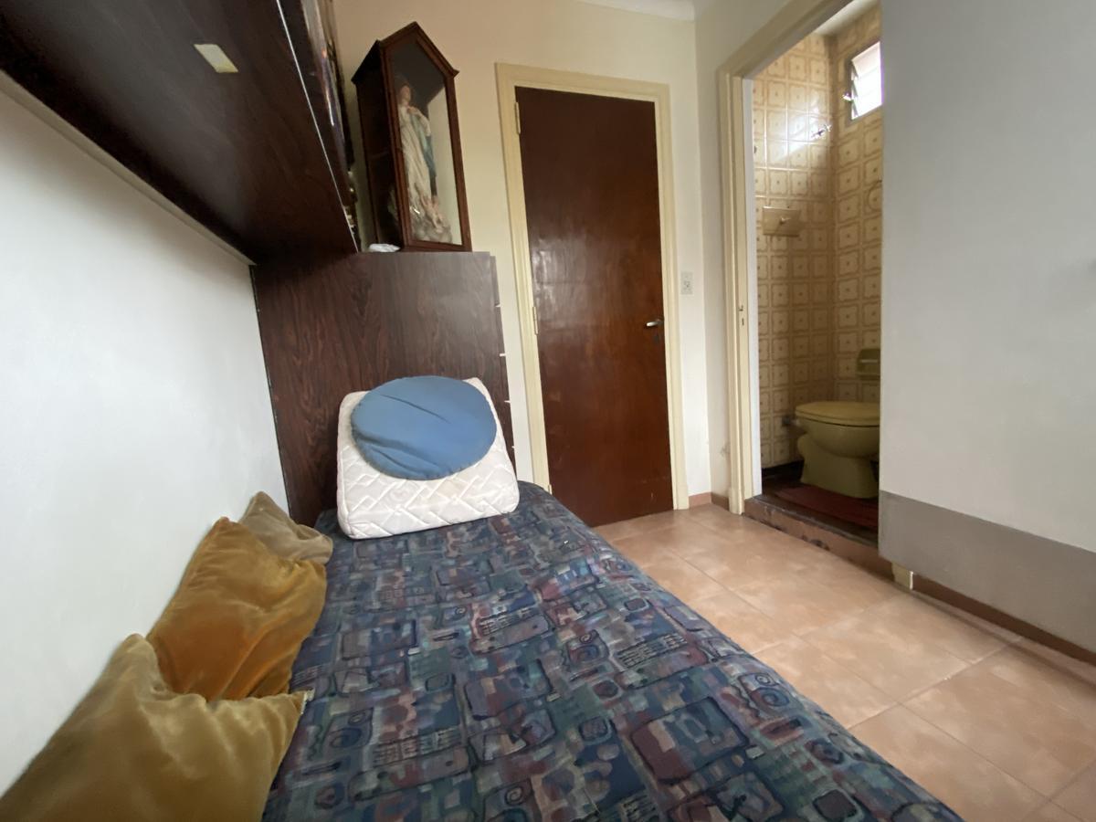 Chalet en Zona Güemes Residencial, Ideal Para Vivienda, Uso Profesional o Desarrollo. 4