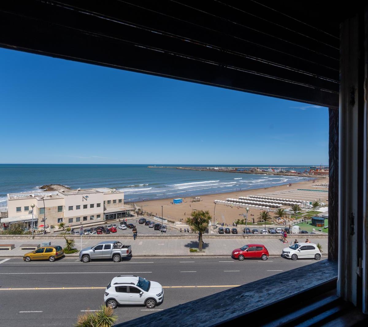 Importante Residencia de Patrimonio Histórico Frente Al Mar en Playa Grande. Tour Virtual 5