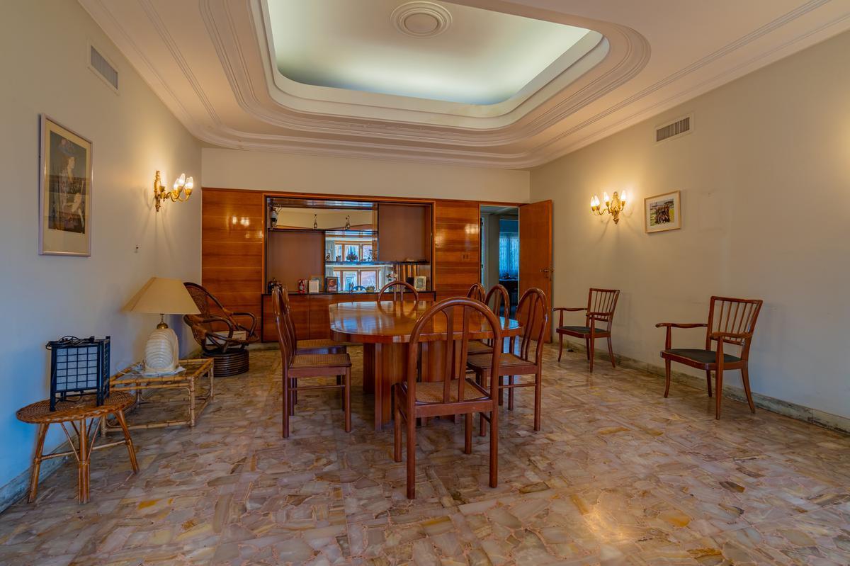 Chalet Sobre Excelente Lote, en El Tradicional Entorno del Barrio Chauvín. 1