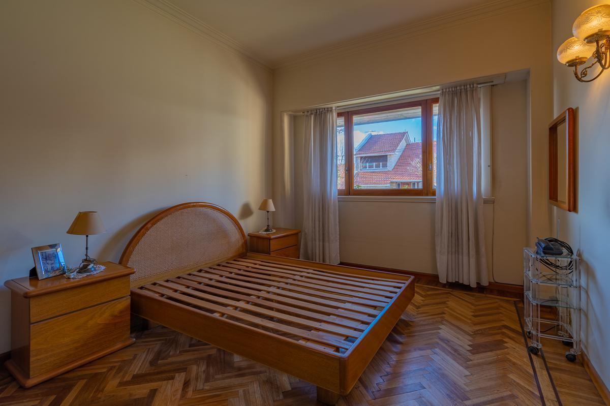 Chalet Sobre Excelente Lote, en El Tradicional Entorno del Barrio Chauvín. 2