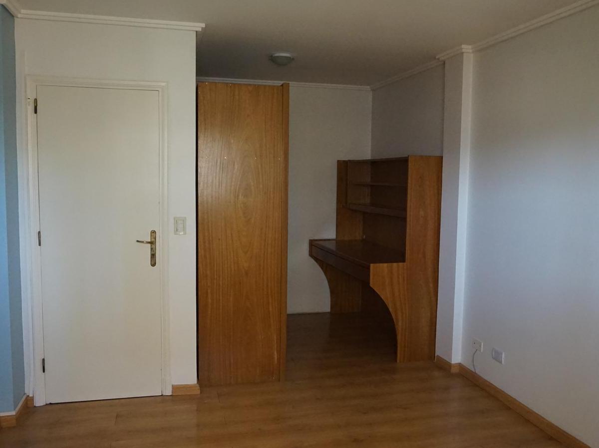 Único E Importante Penthouse en El Tradicional Entrono del Barrio Chauvín. 4
