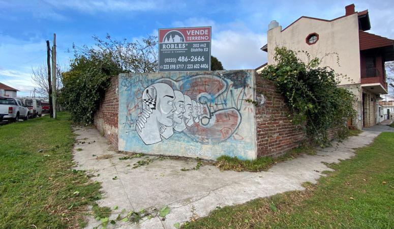 Lote en Esquina a m de Av Juan B. Justo. 1