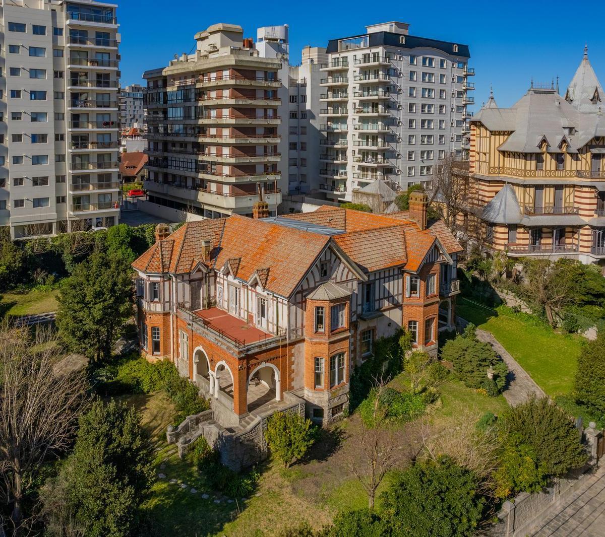 Importante Residencia de Patrimonio Histórico “villa Blaquier”, en Estratégica Ubicación. 5