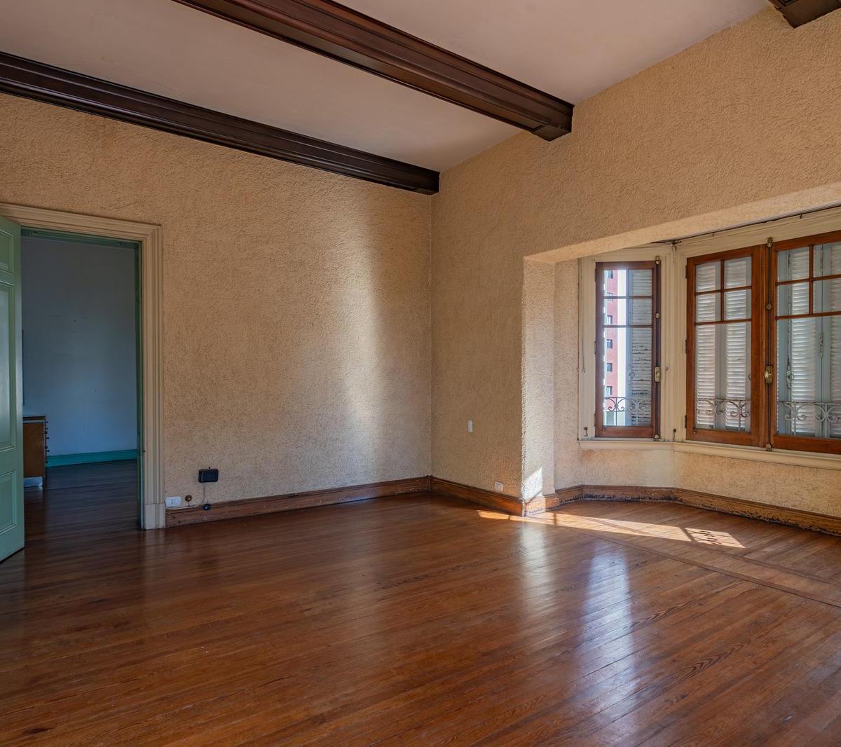 Importante Residencia de Patrimonio Histórico “villa Blaquier”, en Estratégica Ubicación. 3