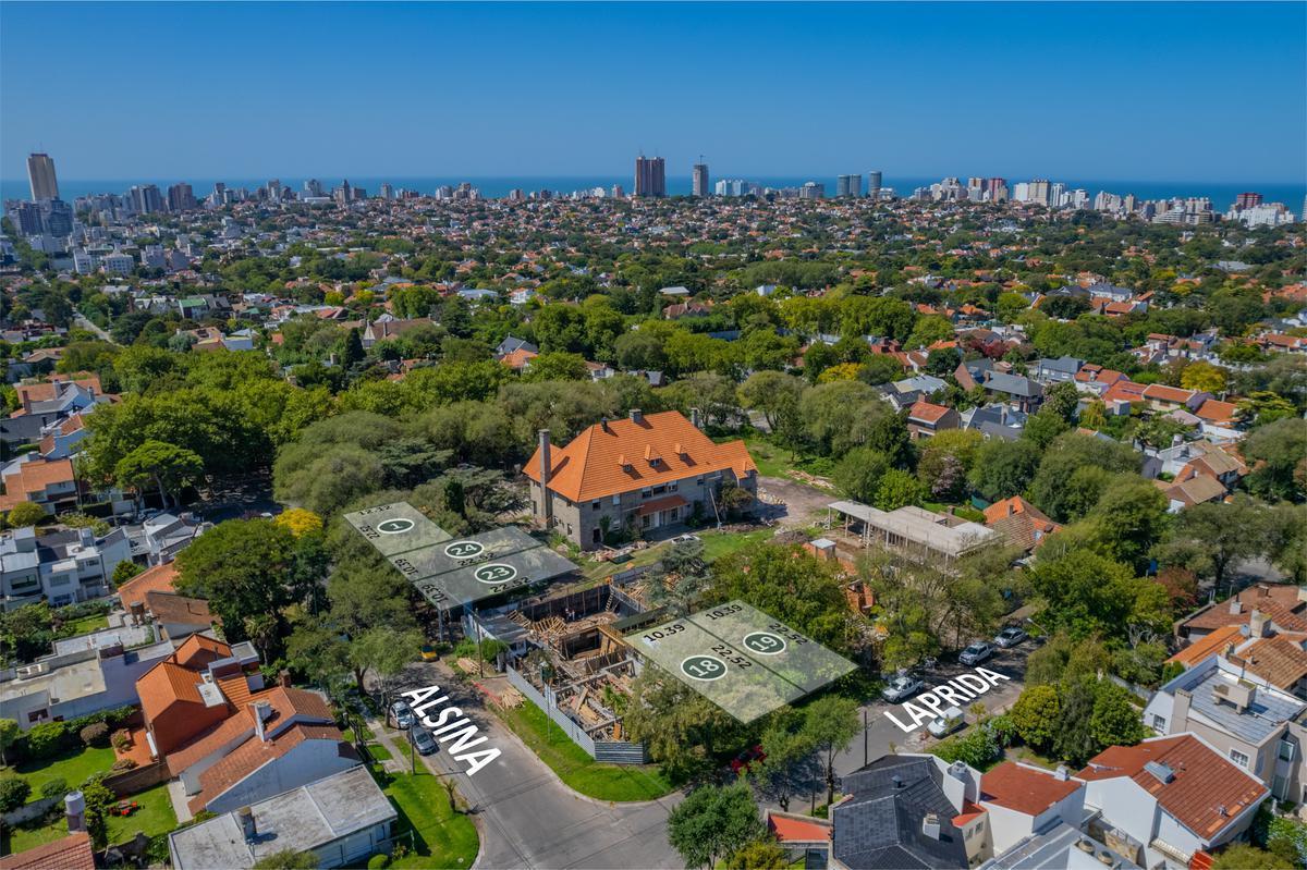 Excelente Lote en Exclusiva Manzana del Barrio Los Troncos. 3