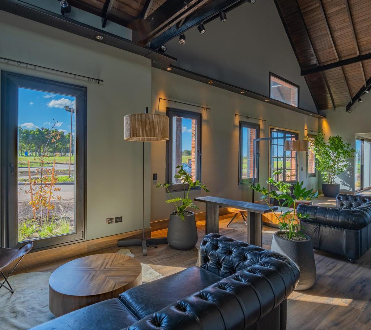 Foto de Lote en el excelente barrio privado Casonas del Haras., imagen 2
