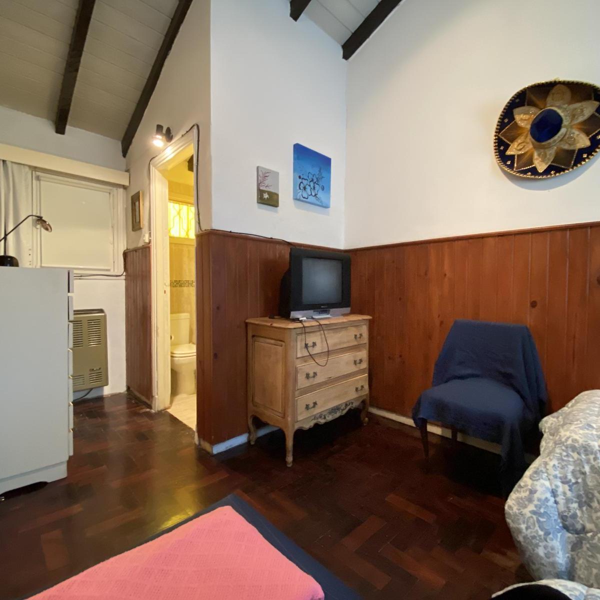 Chalet Para Uso Comercial o Vivienda en Zona Güemes. 1
