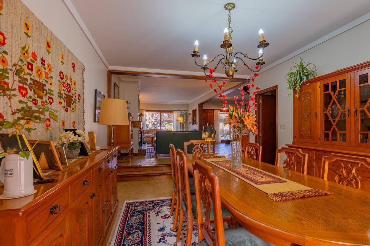 Chalet en El Barrio San Carlos. 2