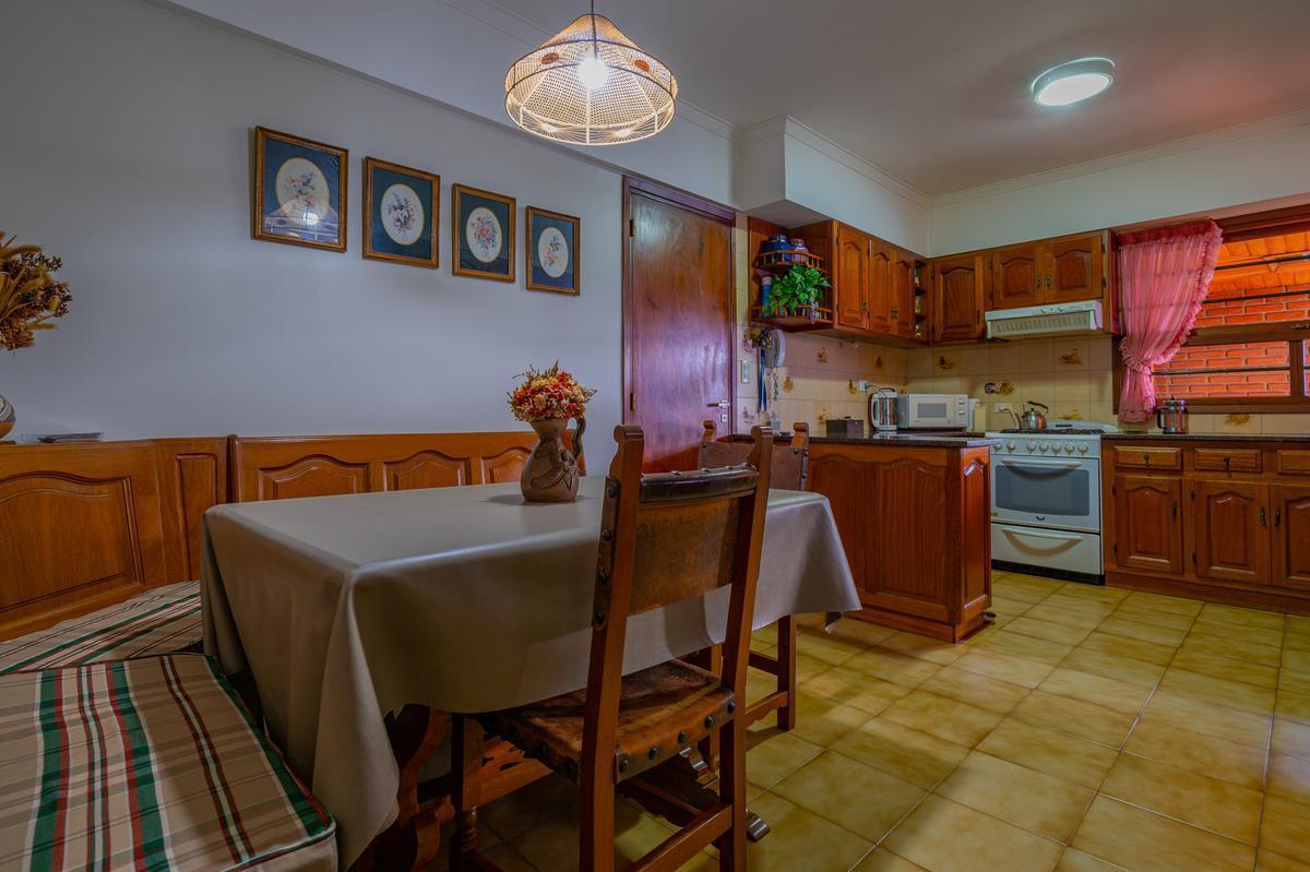 Chalet en El Barrio San Carlos. 4
