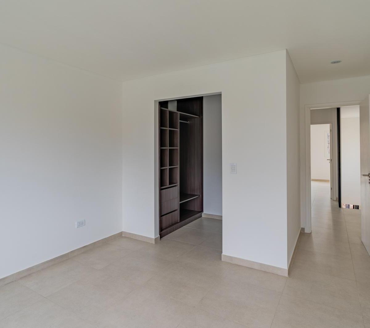 Casa a estrenar, en el barrio Constitución.