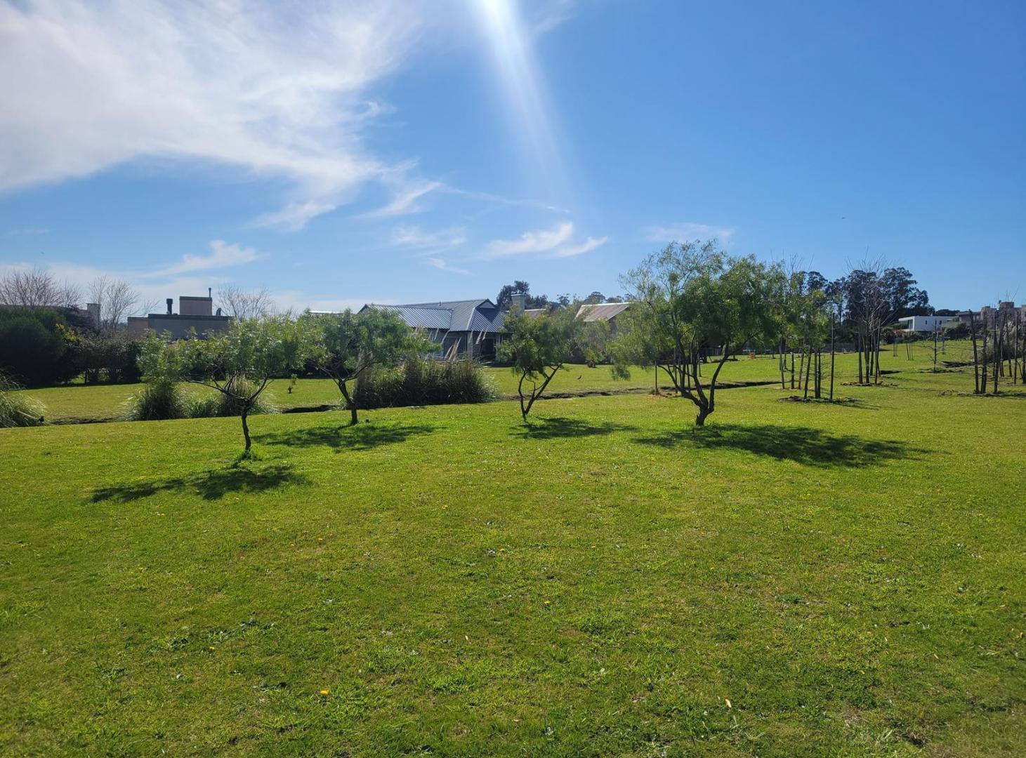 Excelente lote en sector Los Pinos del barrio Privado Rumencó.
