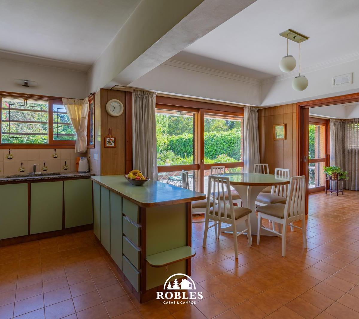 Foto de Chalet en el barrio Pinos de Anchorena, imagen 3