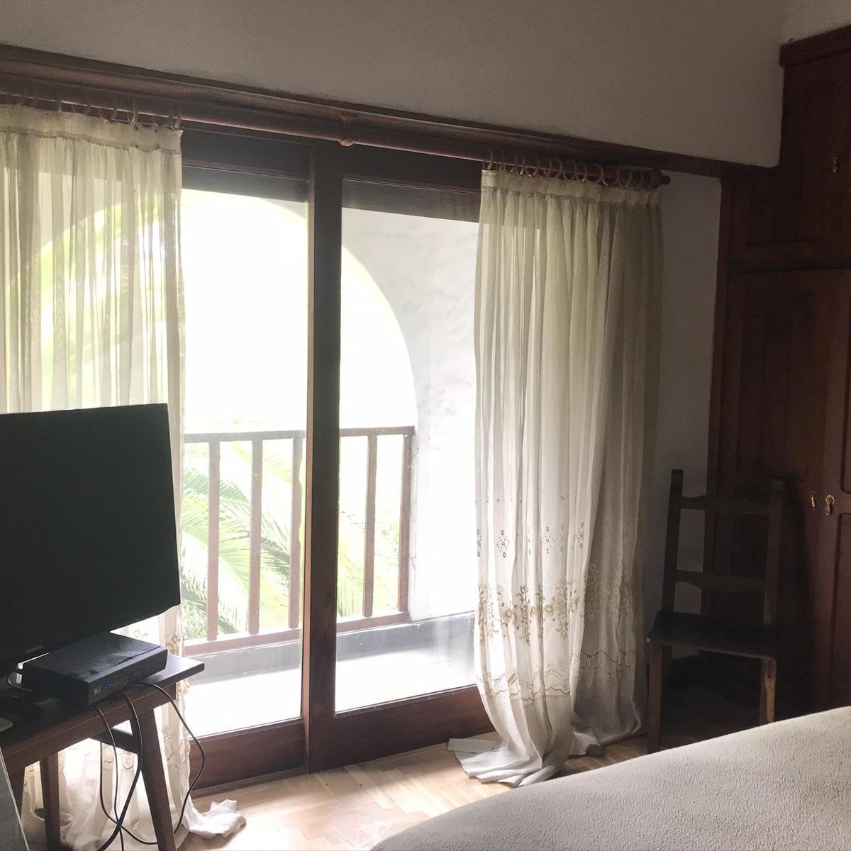Foto de Chalet en esquina sobre importante superficie de terreno., imagen 3