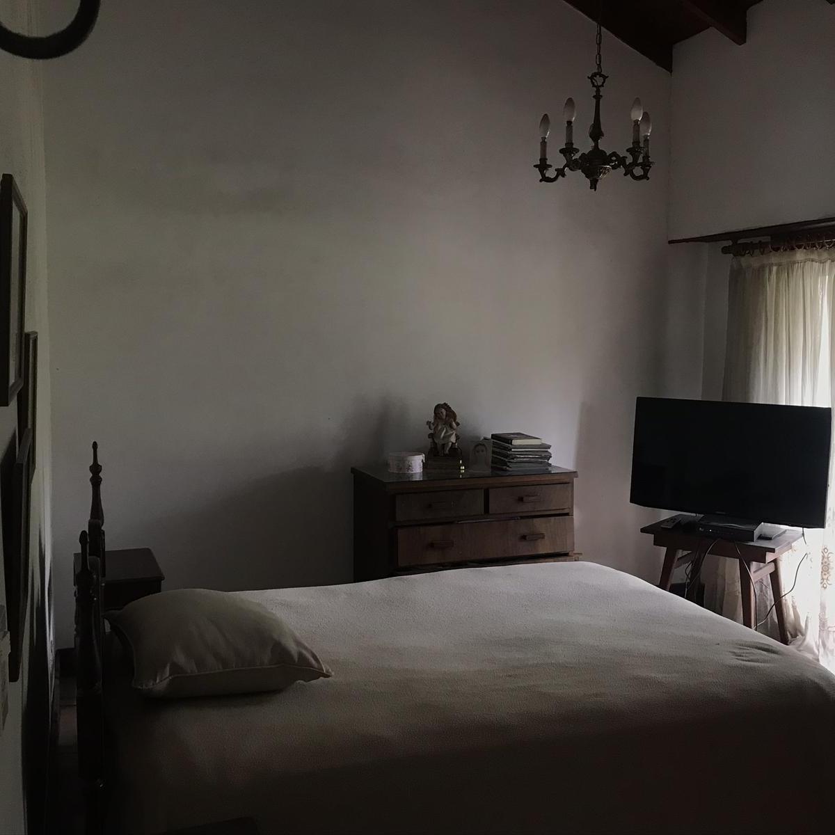Foto de Chalet en esquina sobre importante superficie de terreno., imagen 4