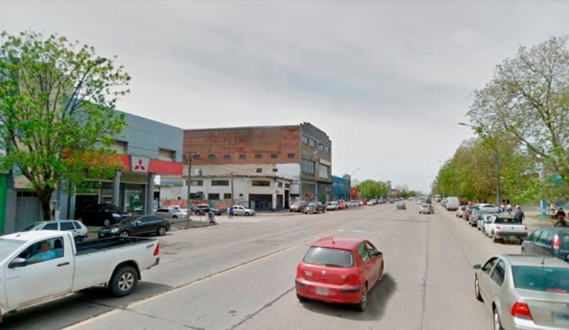 Importante Propiedad Comercial en Esquina de Av Juan B. Justo. 2