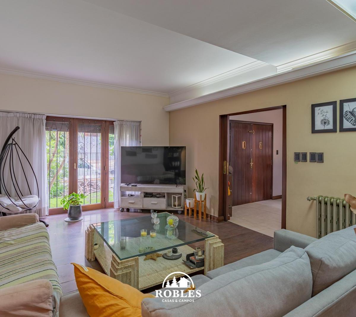 Chalet en El Exclusivo Barrio Playa Grande 3