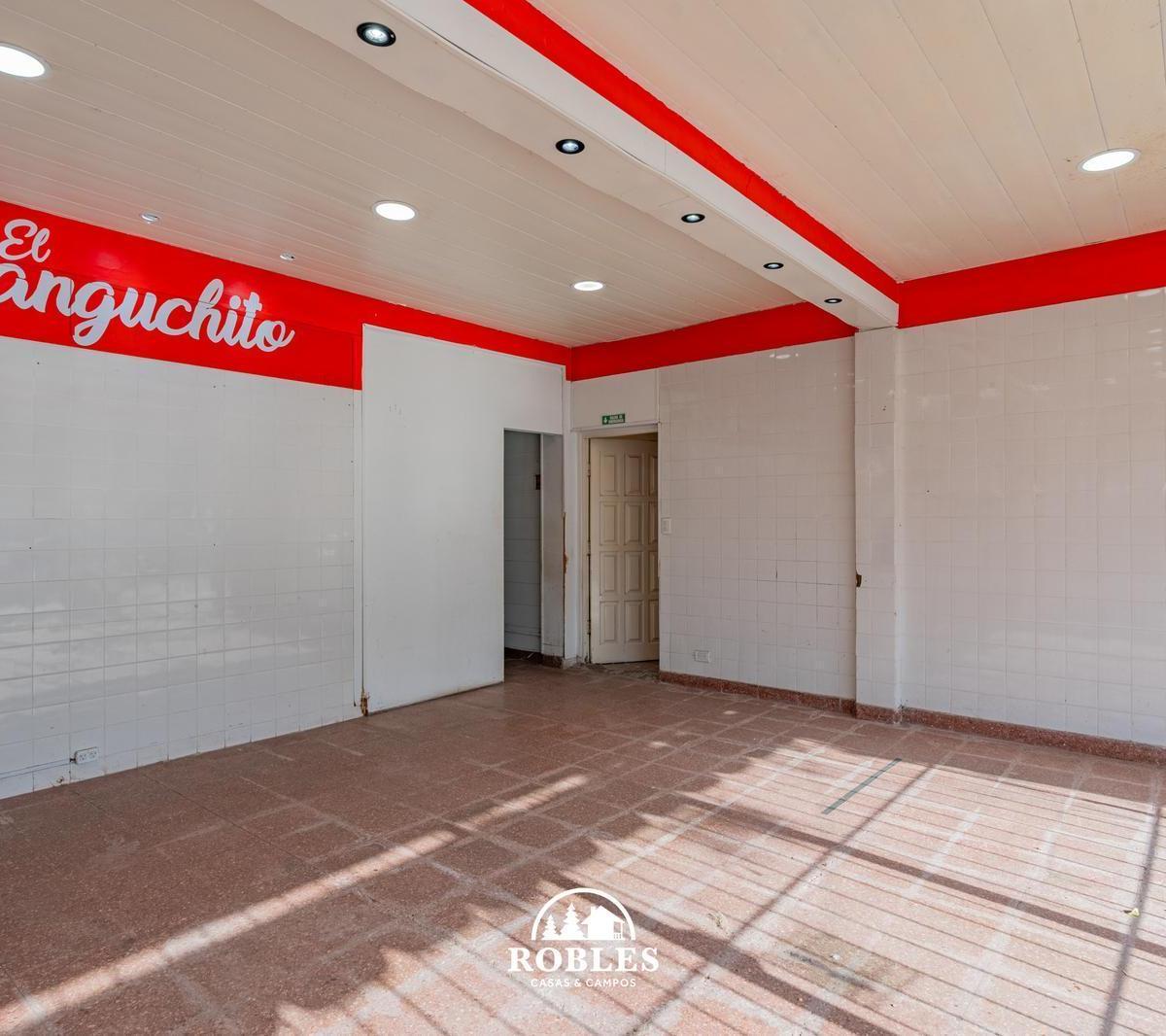 Foto de Local comercial con vivienda sobre Av. Jara, imagen 2