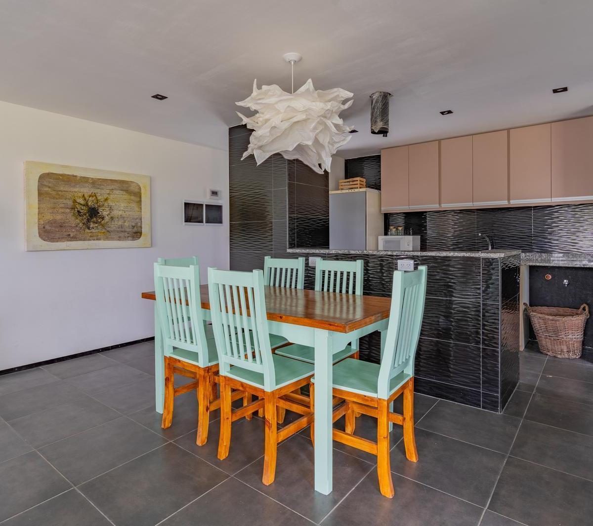 Casa Estilo Moderno en El Barrio Cardon Miramar Links 1