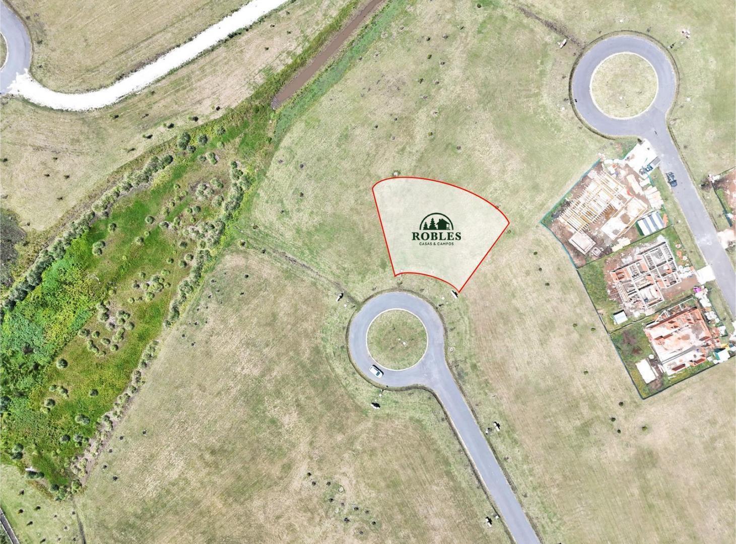 Lote en el excelente barrio privado Casonas del Haras