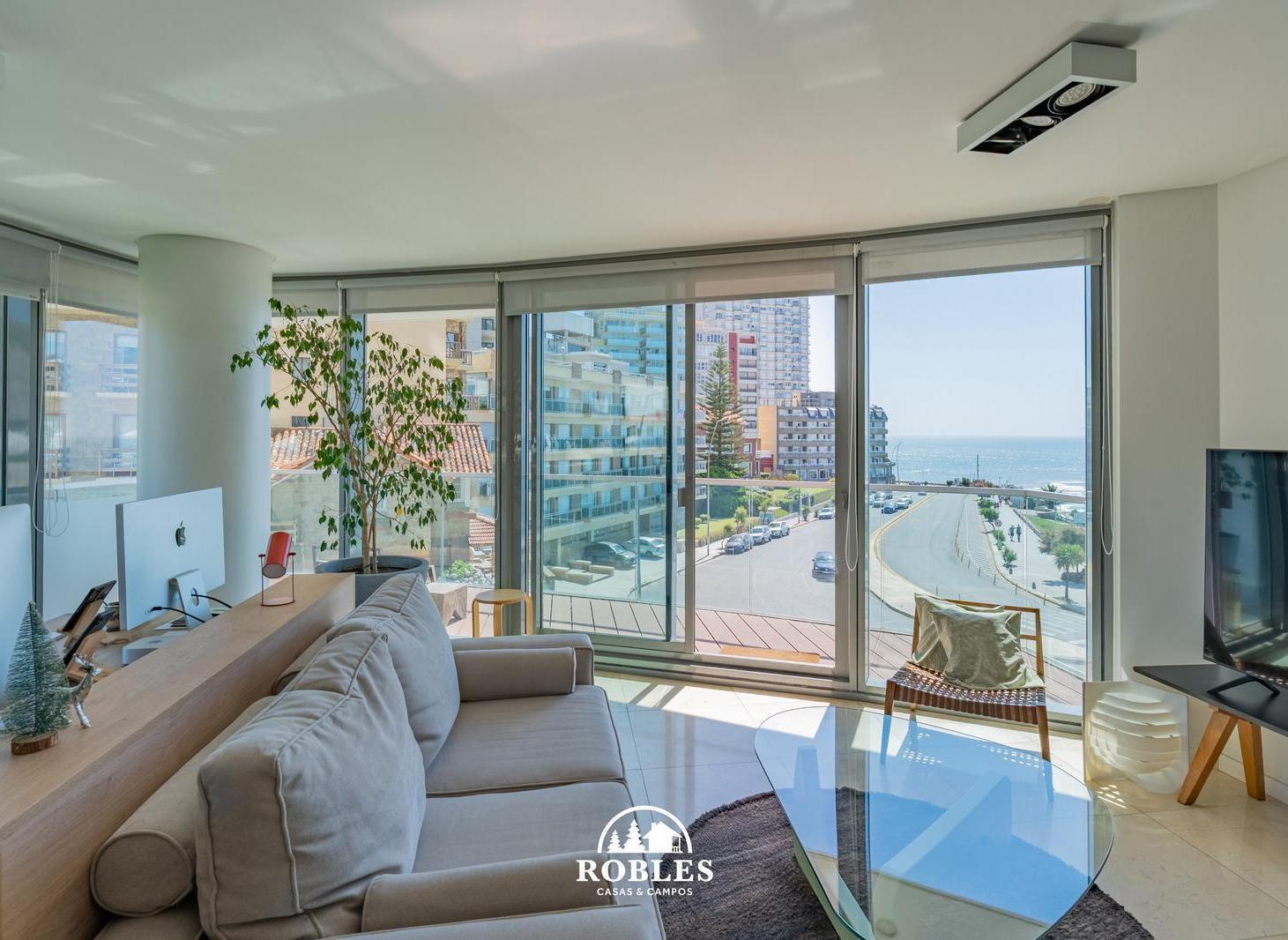 Departamento con excelentes vistas al mar y a Playa Chica