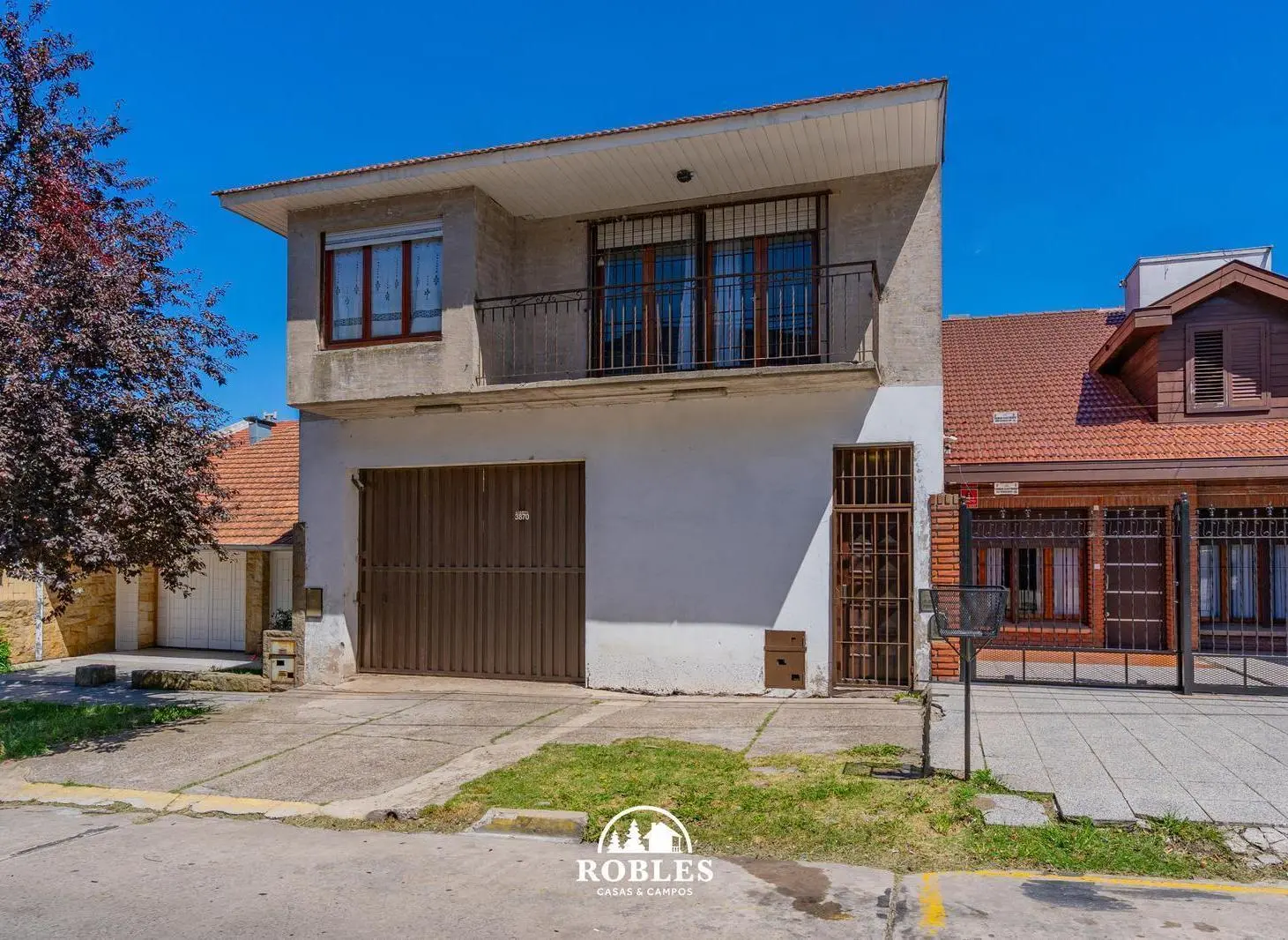 Deposito con vivienda en planta alta, en zona Puerto 1