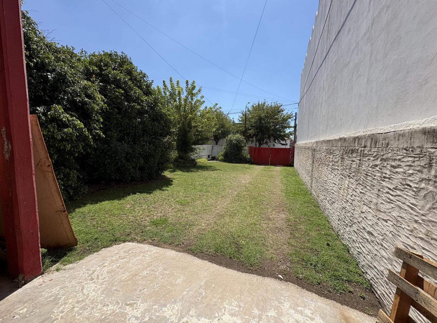 Foto de Local comercial sobre Av. Juan B. Justo, imagen 1
