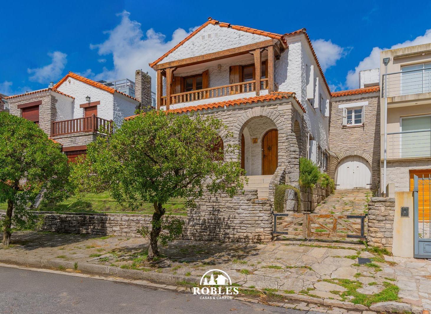 Chalet en el excelente barrio Stella Maris