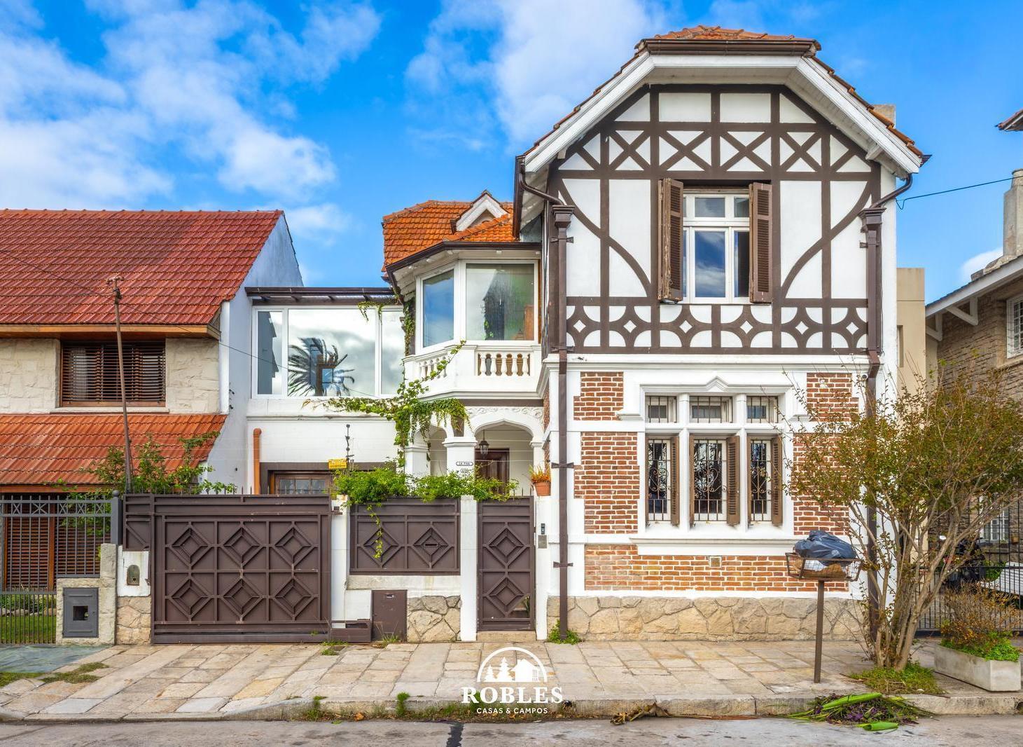 Foto de Chalet de estilo en el excelente entorno en Stella Maris, imagen 2