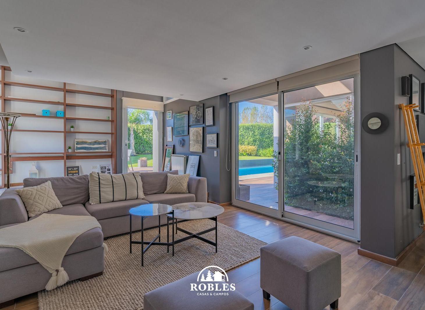 Foto de Casa estilo minimalista en el excelente barrio privado Rumenco, imagen 3