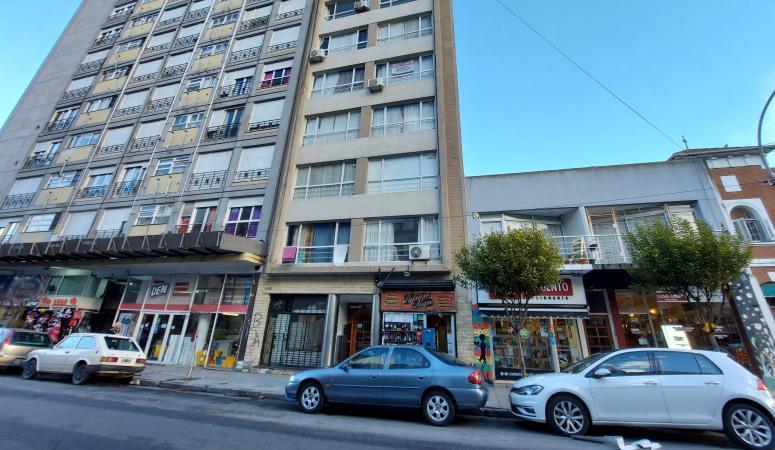 Monoambiente reciclado en zona nuevo Centro Comercial – Cultural Paseo Aldrey.