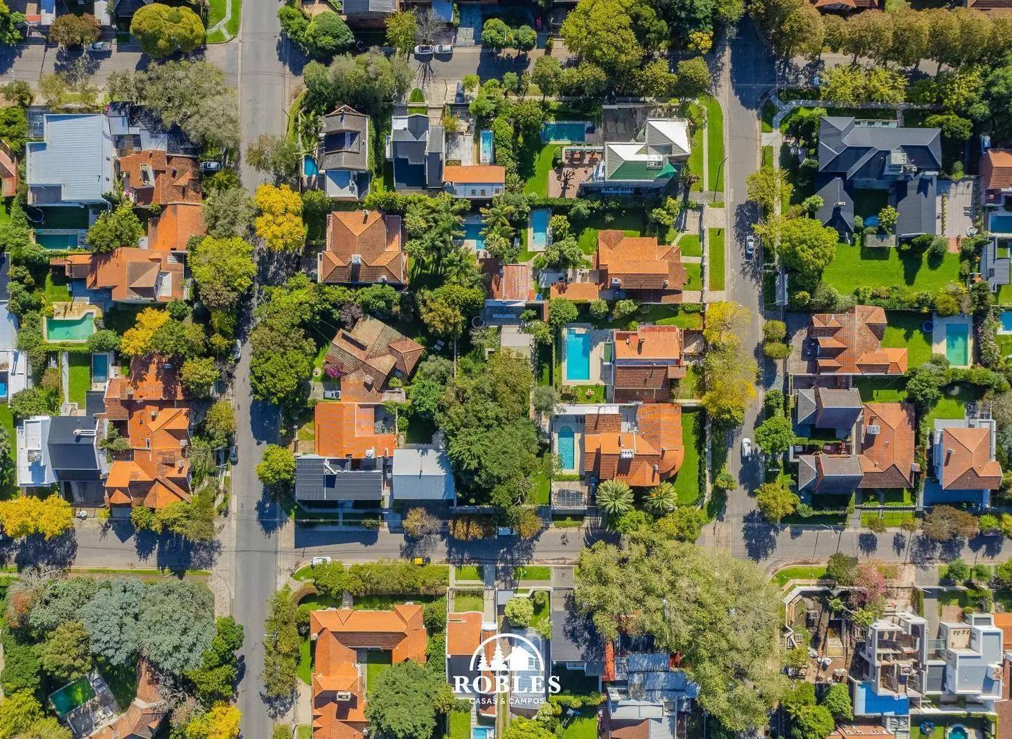 Lote único en el barrio Los Troncos 3