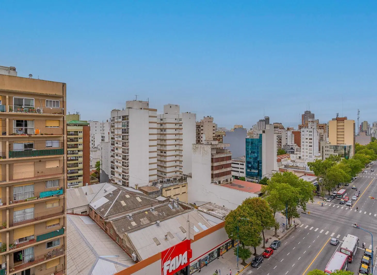Piso sobre Av. Luro, en el Centro de Mar del Plata. 3