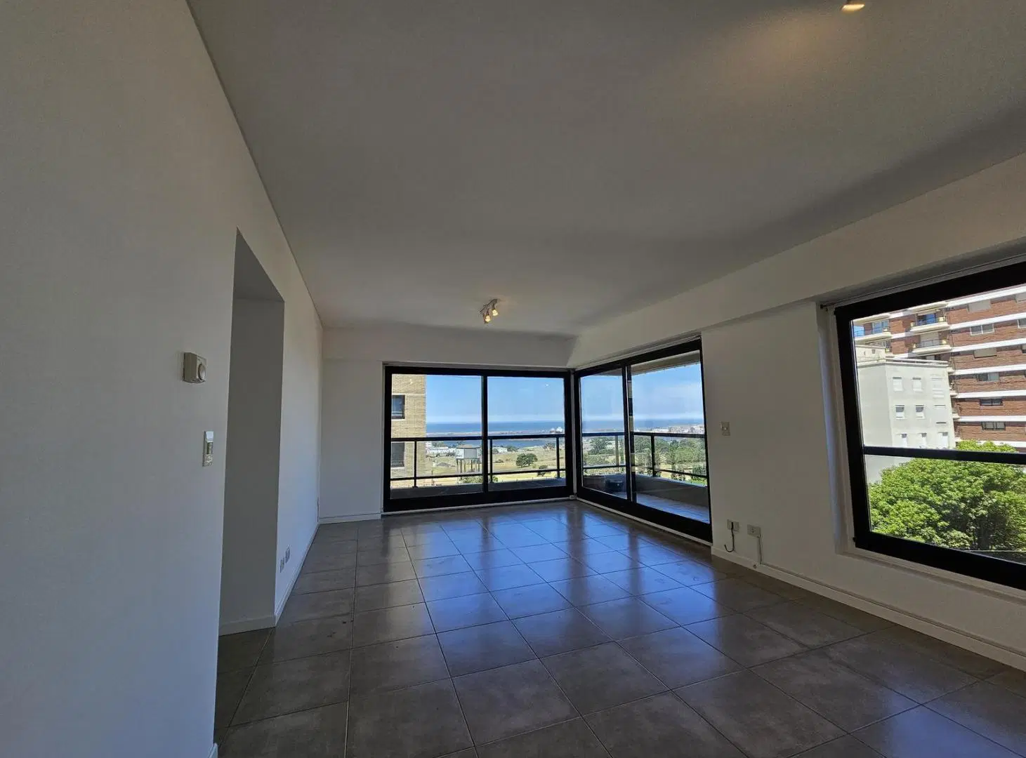 Departamento de categoría, con vista al Golf y al mar. 2