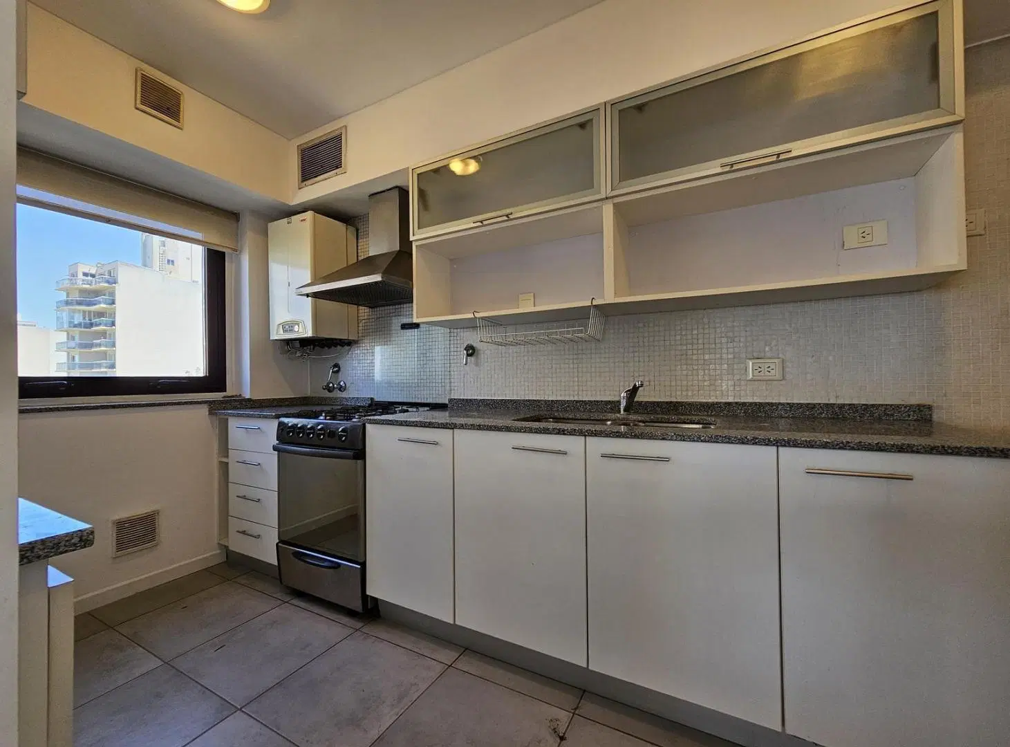 Departamento de categoría, con vista al Golf y al mar. 1