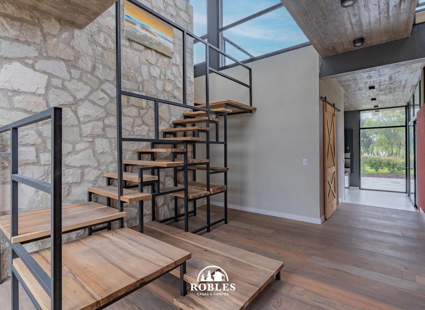 Casa estilo moderno en el barrio privado Arenas del Sur