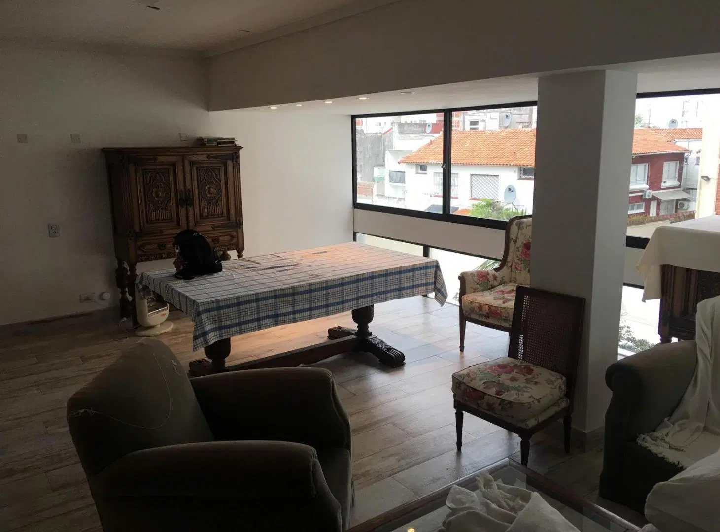 Departamento sobre calle Alem, a metros del mar. 2