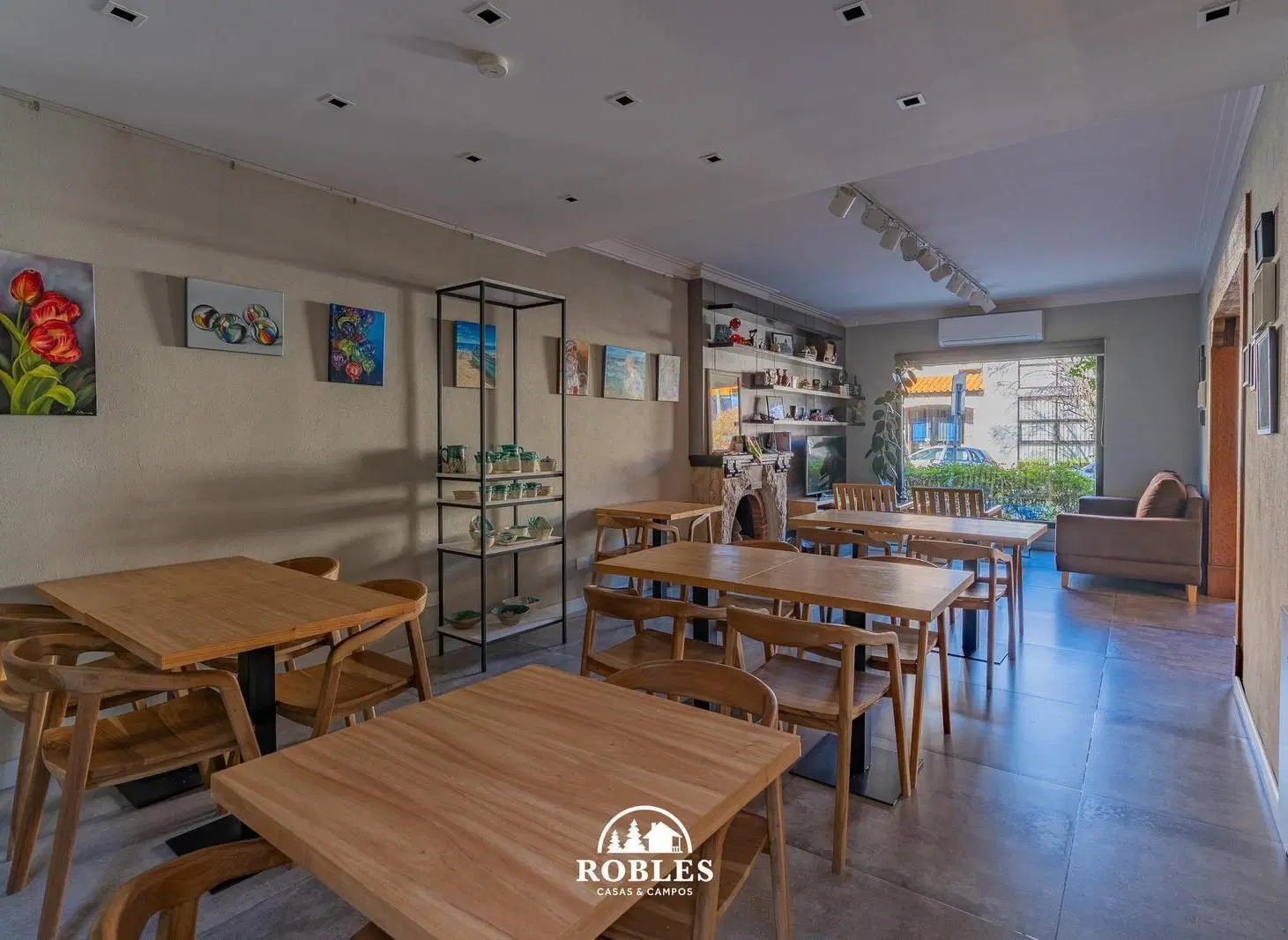 Propiedad comercial en block en excelente ubicacion de Guemes 4