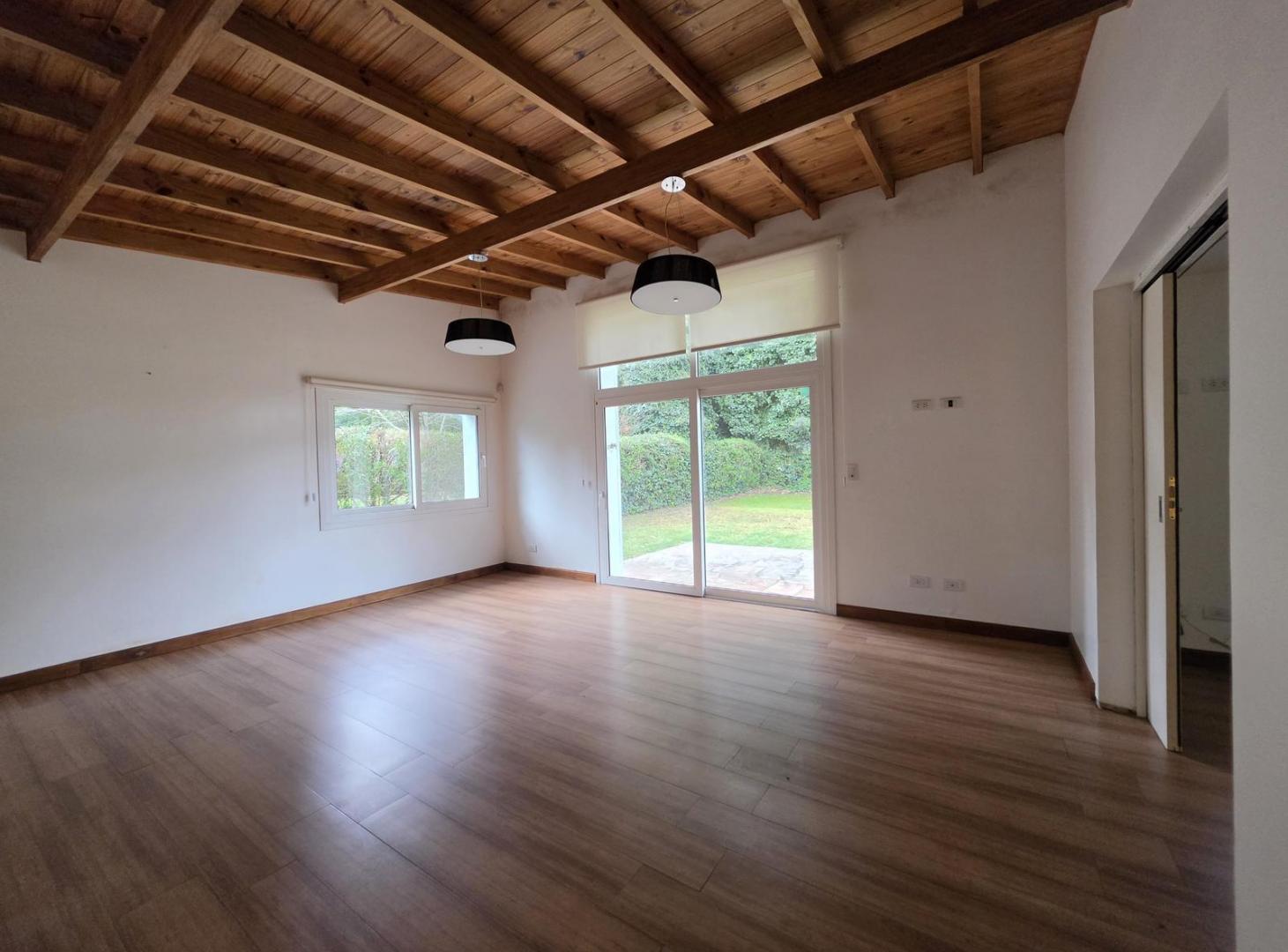 Foto de Casa estilo moderno en el Bosque Peralta Ramos, imagen 2