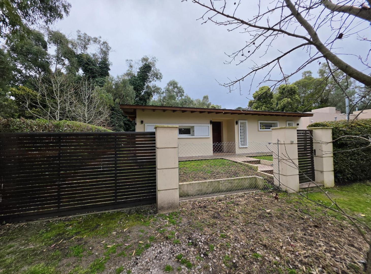 Casa estilo moderno en el Bosque Peralta Ramos
