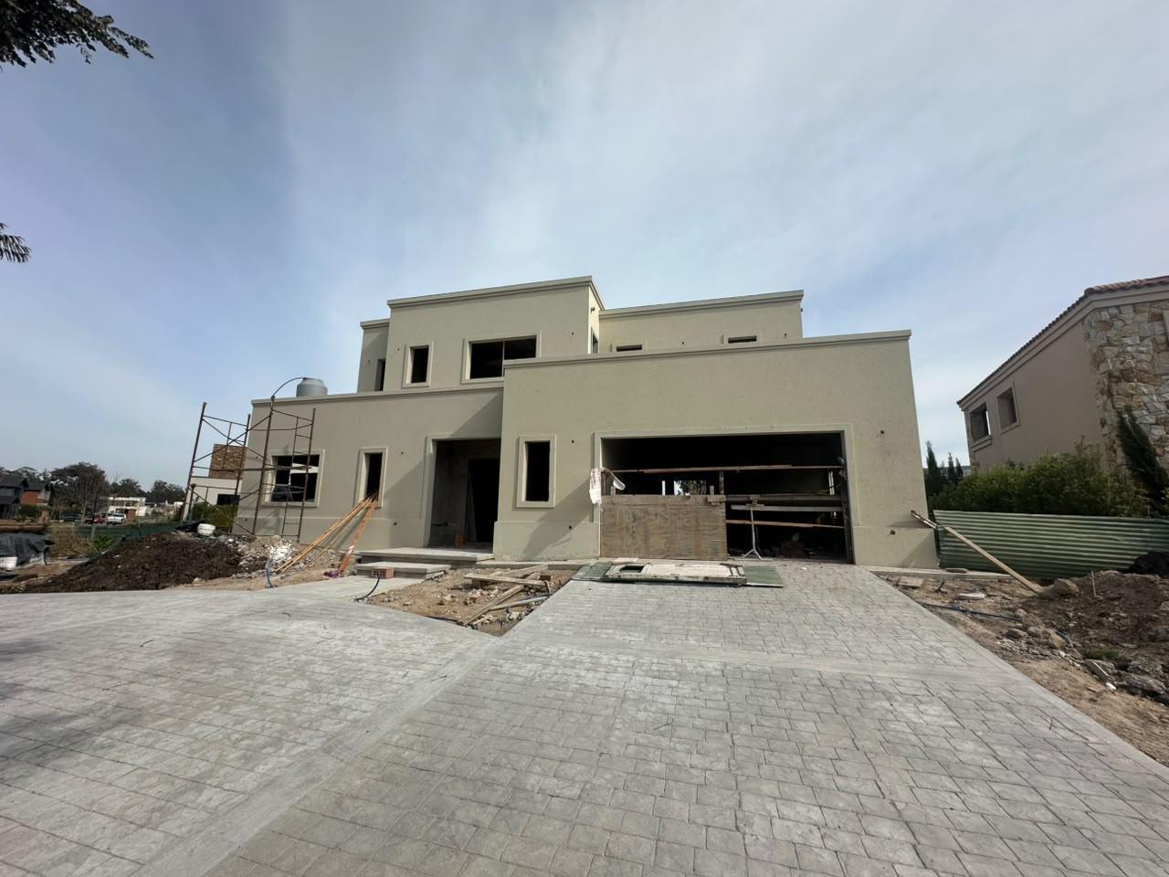 Foto de Casa estilo moderno en el barrio privado Casonas del Haras, imagen 1