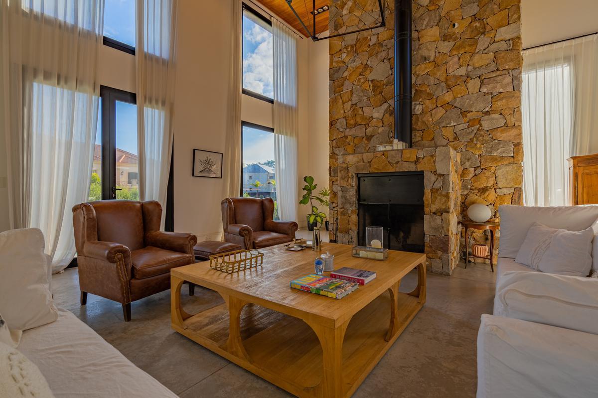 Foto de Importante residencia en el Barrio Privado Rumencó. TOUR VIRTUAL, imagen 2