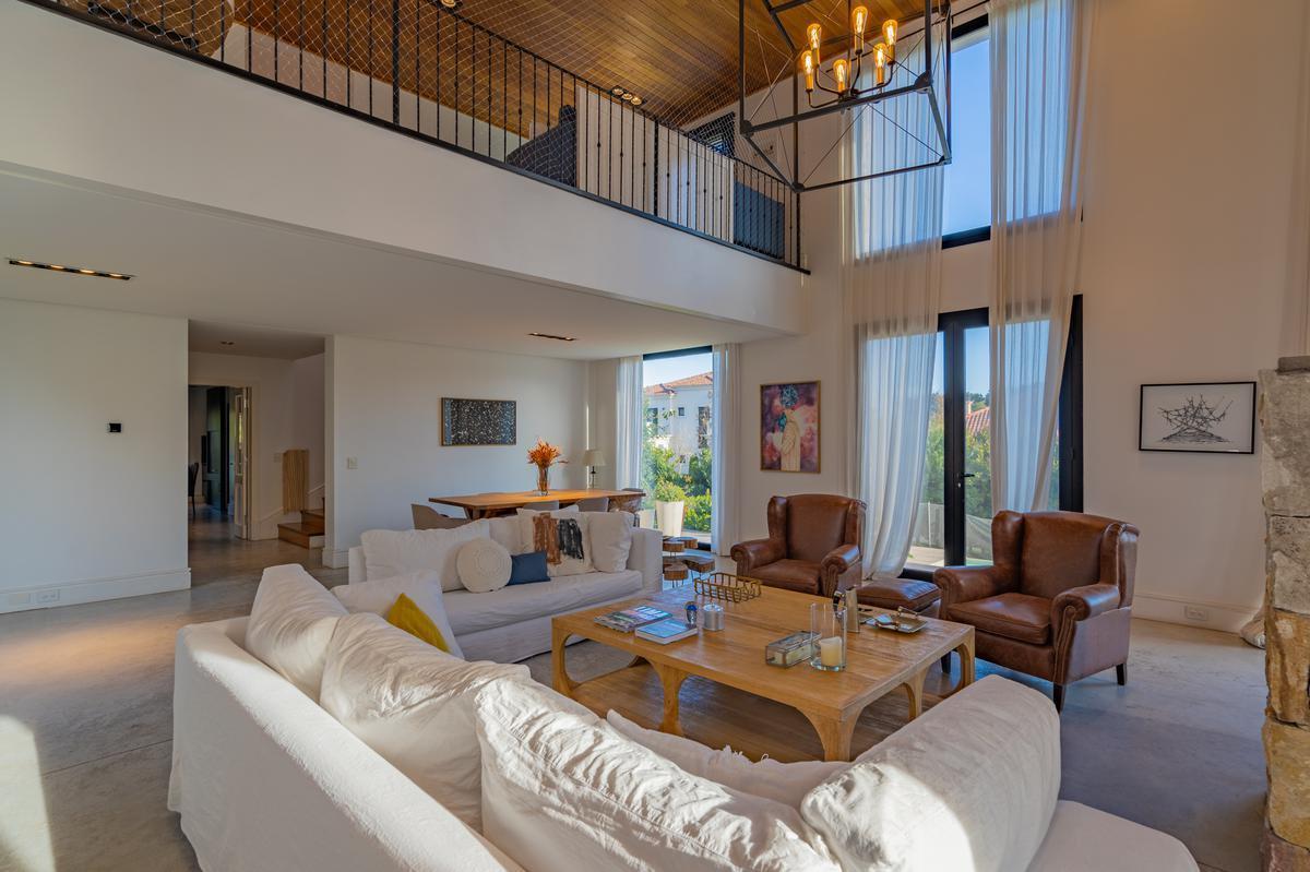 Foto de Importante residencia en el Barrio Privado Rumencó. TOUR VIRTUAL, imagen 3
