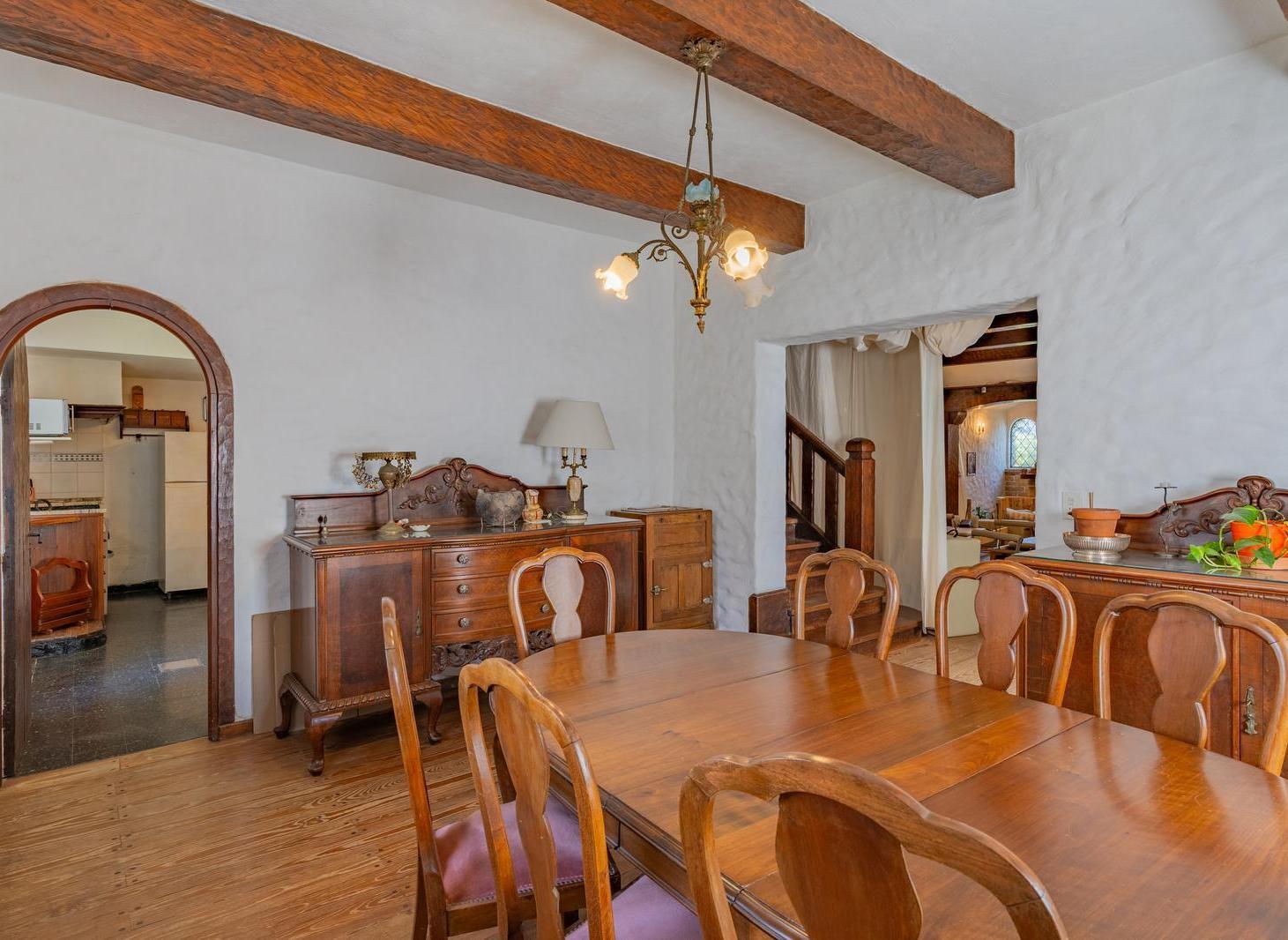 Foto de Chalet de estilo, en esquina del barrio Playa Grande., imagen 5