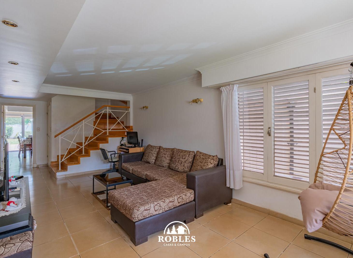 Foto de Chalet en el entorno del barrio Parque Luro, imagen 1