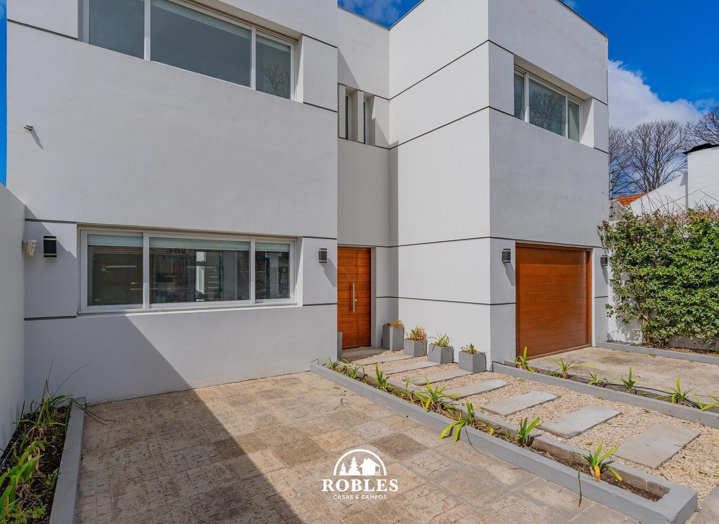 Foto de Casa estilo moderno en el entorno de Chauvin, imagen 1