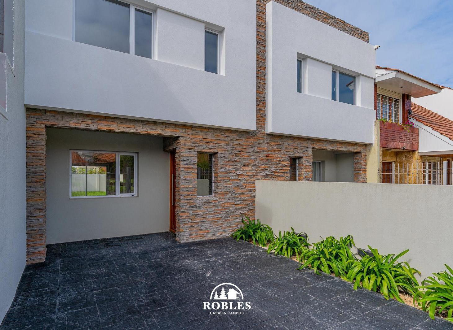 Foto de Duplex a estrenar en el barrio Punta Mogotes, imagen 1