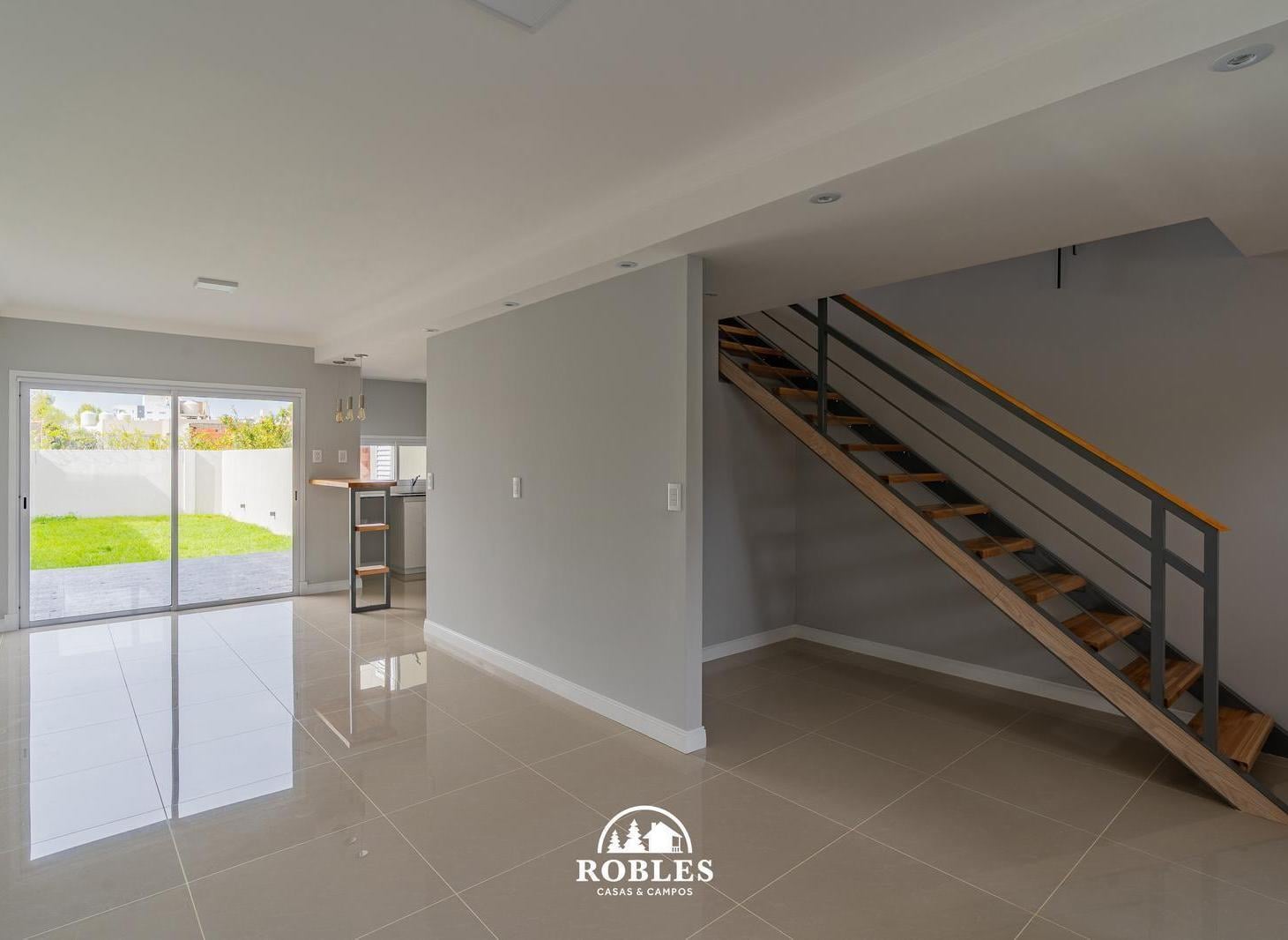Foto de Duplex a estrenar en el barrio Punta Mogotes, imagen 2