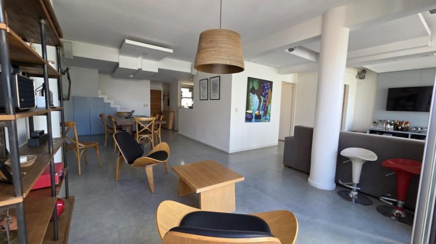 Foto de Departamento triplex con cochera en Cañitas, imagen 2